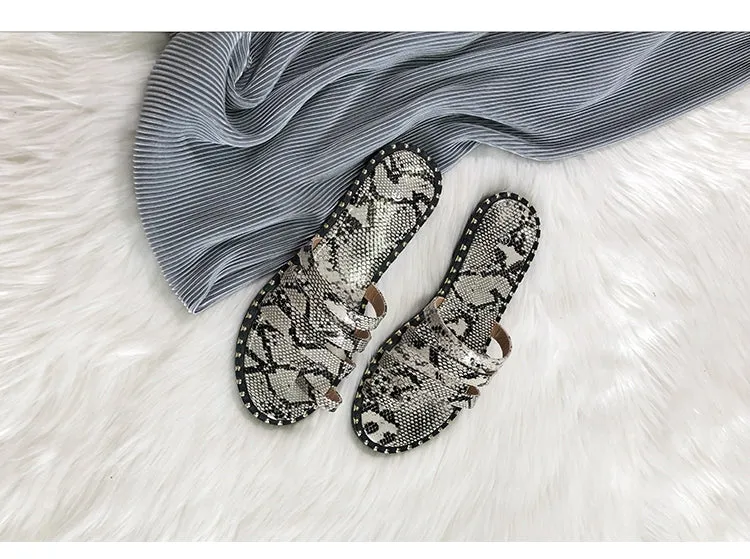 BOOPDO DESIGN STRAP DETAIL SANDALS IN SNAKE