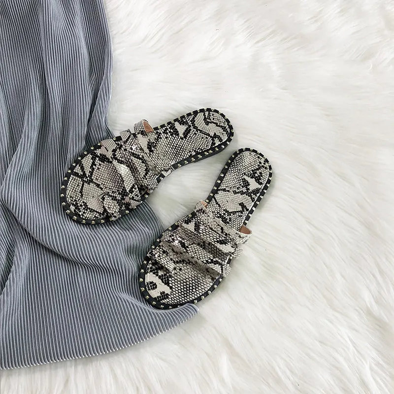 BOOPDO DESIGN STRAP DETAIL SANDALS IN SNAKE