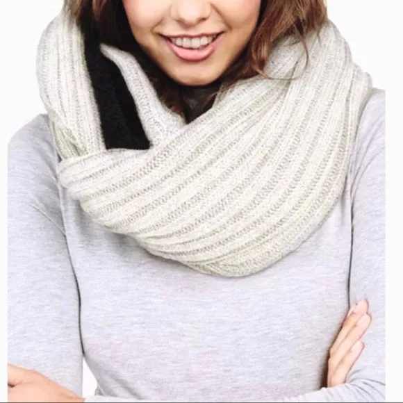 Dkny Fleece-Lined Knit Infinity Scarf