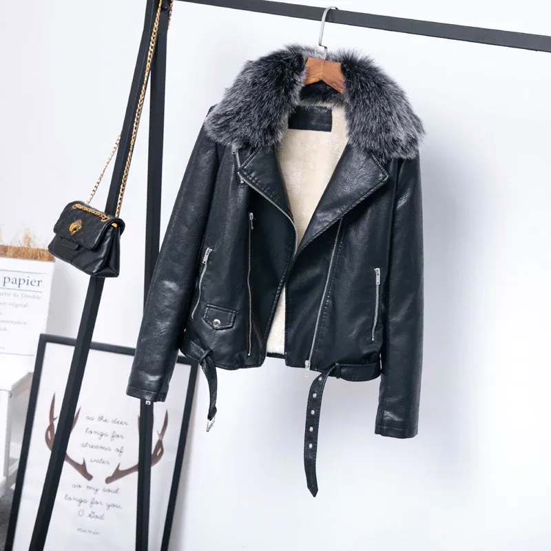 Women's Winter Slim PU Leather Coat With Detachable Fur
